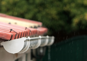 7-tips-to-clean-and-repair-gutters