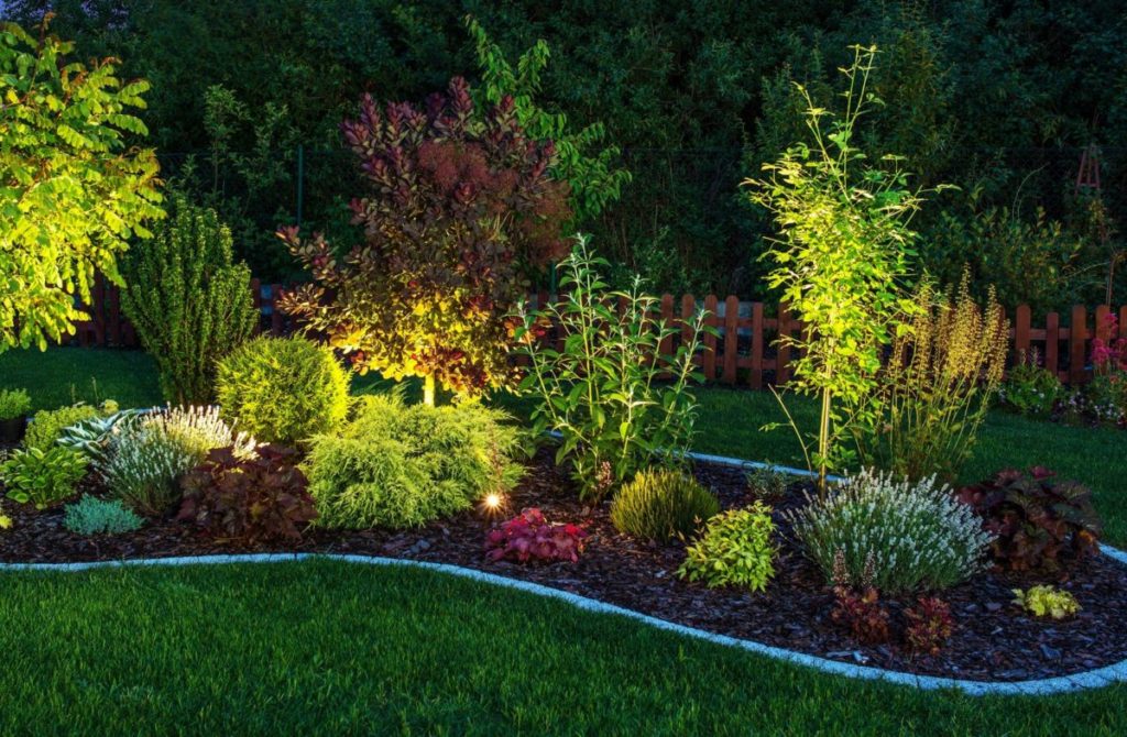 landscape lighting tips